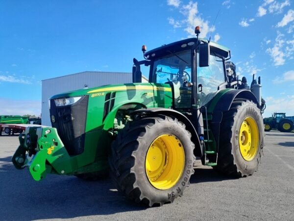 Tracteur agricole John Deere 8370R