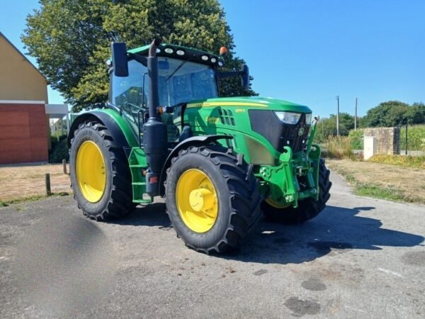 Tracteur agricole John Deere 6155R