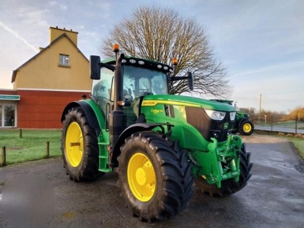 Tracteur agricole John Deere 6R155