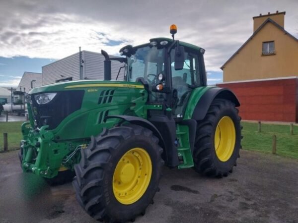 Tracteur agricole John Deere 6155M