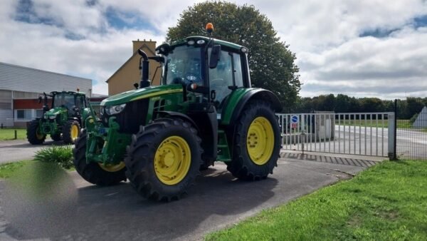 Tracteur agricole John Deere 6120M