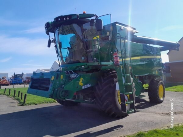 Moissonneuse batteuse John Deere T660HM