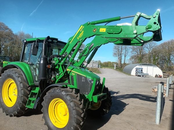 Tracteur agricole John Deere 6M115