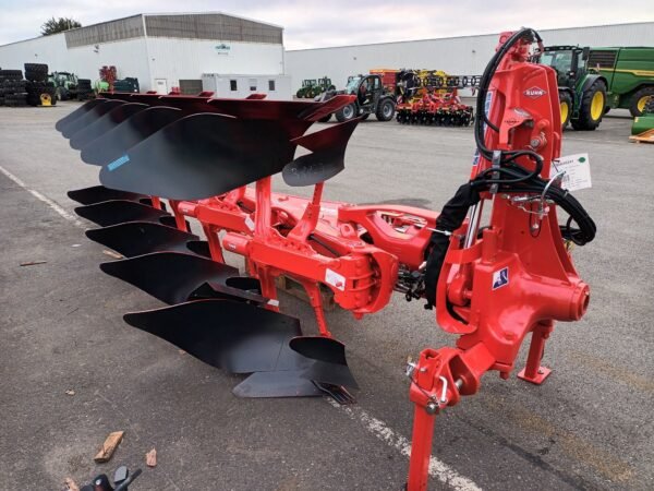 Charrue Kuhn VMM5