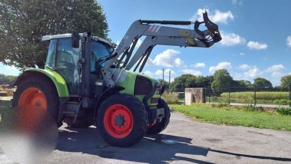 Tracteur agricole Claas ARES556RZ