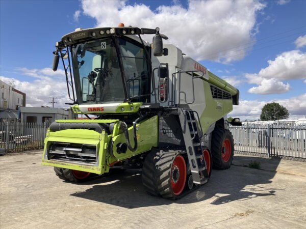 Moissonneuse-batteuse CLAAS LEXION 8800 TT